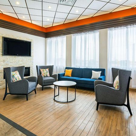 Comfort Inn & Suites Barrie Eksteriør billede