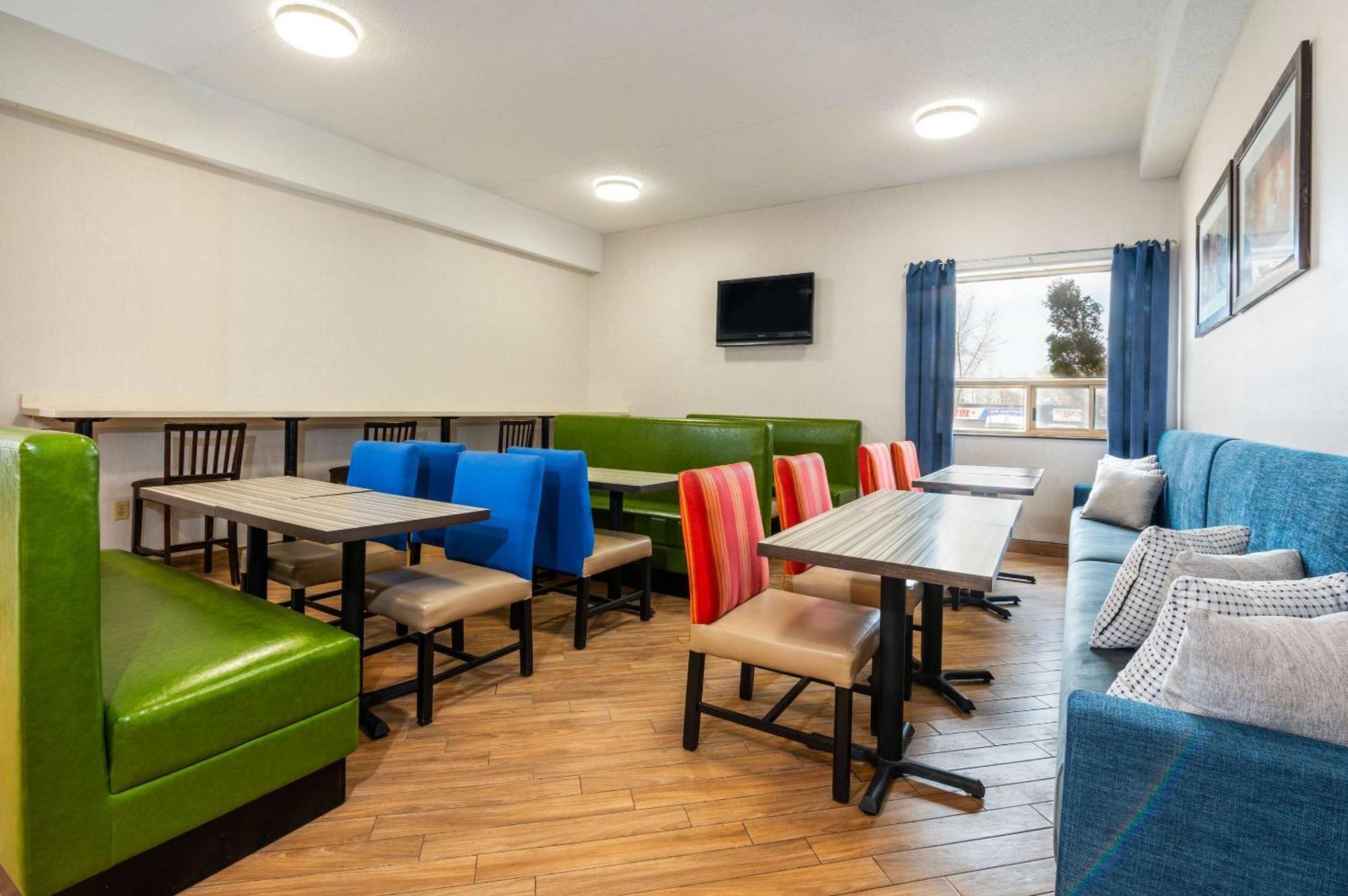 Comfort Inn & Suites Barrie Eksteriør billede